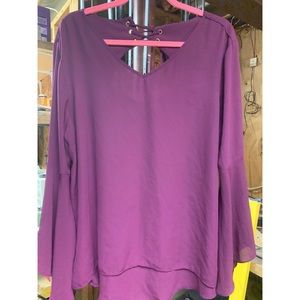 Bell sleeved top 🚨FINAL PRICE 🚨